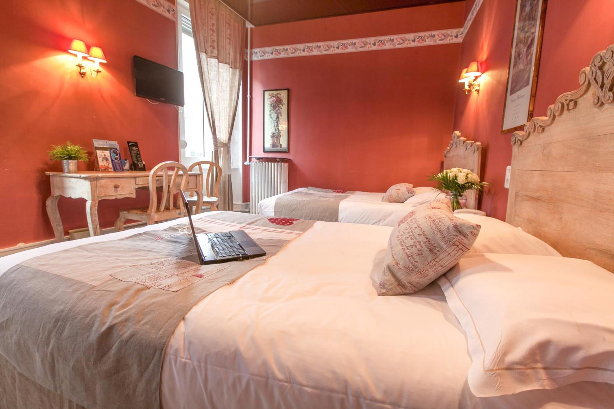 Brit Hotel Bristol Montbeliard Centre Exterior foto