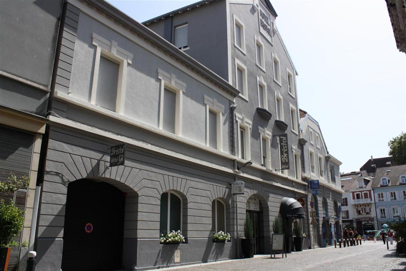 Brit Hotel Bristol Montbeliard Centre Exterior foto
