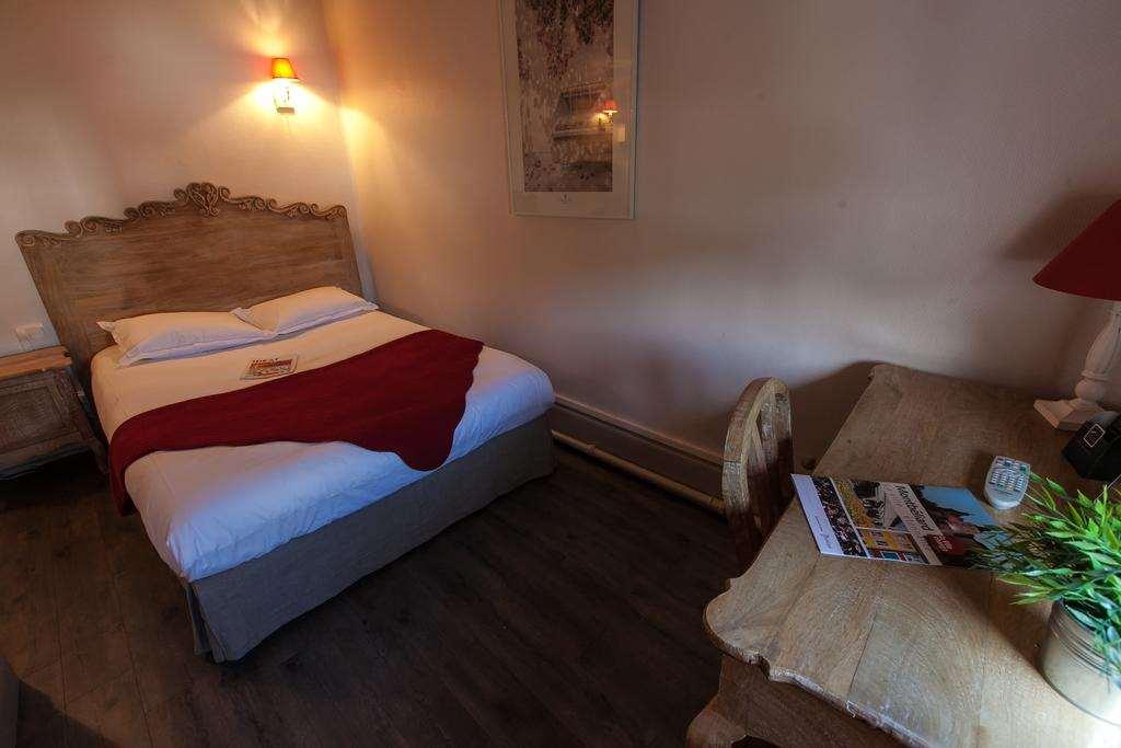 Brit Hotel Bristol Montbeliard Centre Quarto foto