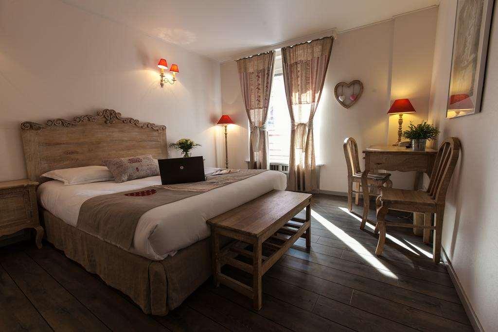 Brit Hotel Bristol Montbeliard Centre Quarto foto